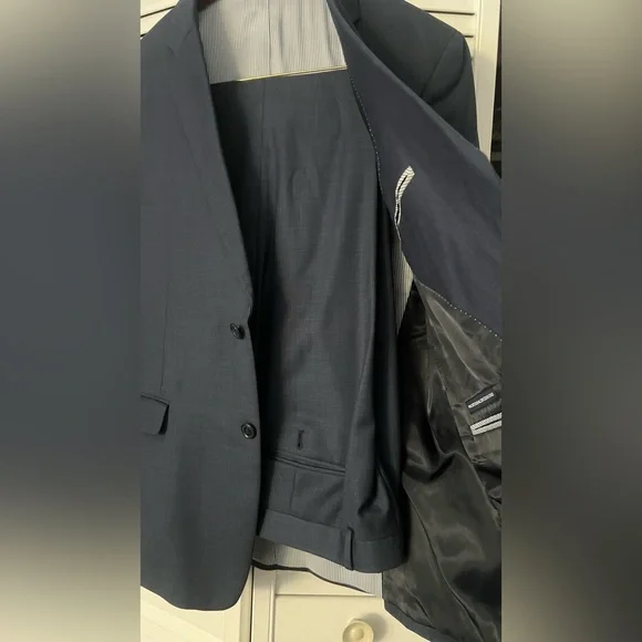 Tommy Hilfiger men’s suit Navy Blue